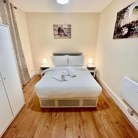 Apartmán Studio Flat In Colliers Wood Londýn Exteriér fotografie