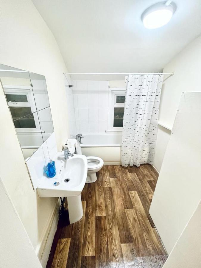 Apartmán Studio Flat In Colliers Wood Londýn Exteriér fotografie